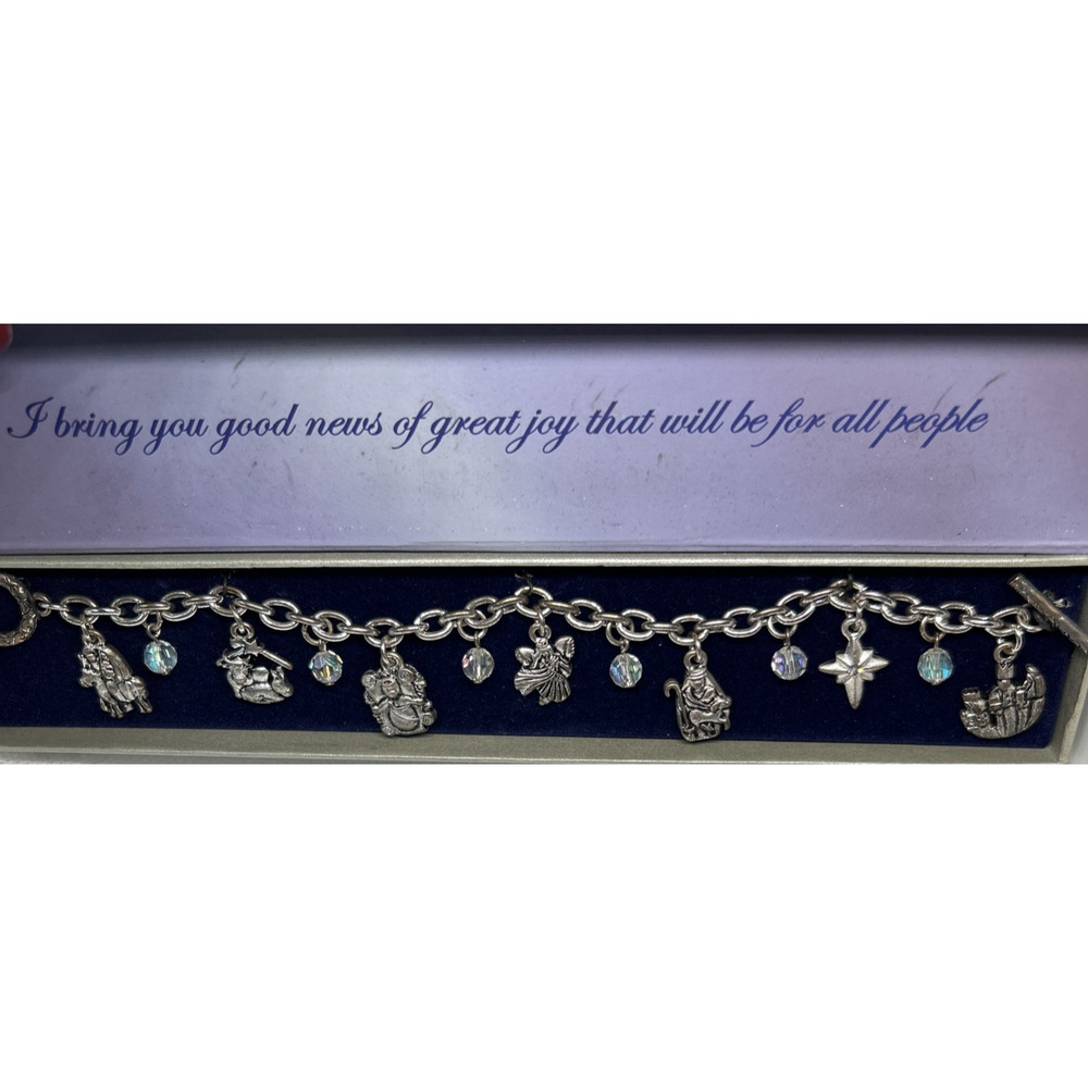 Christmas Nativity 7 Charm Bracelet Silvertone 6 Beads 7.5" Toggle Closure Jesus